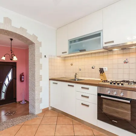 Apartament Gorgeous In With House Sea View Medveja