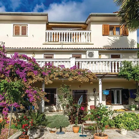 Apartament Gorgeous In With House Sea View *